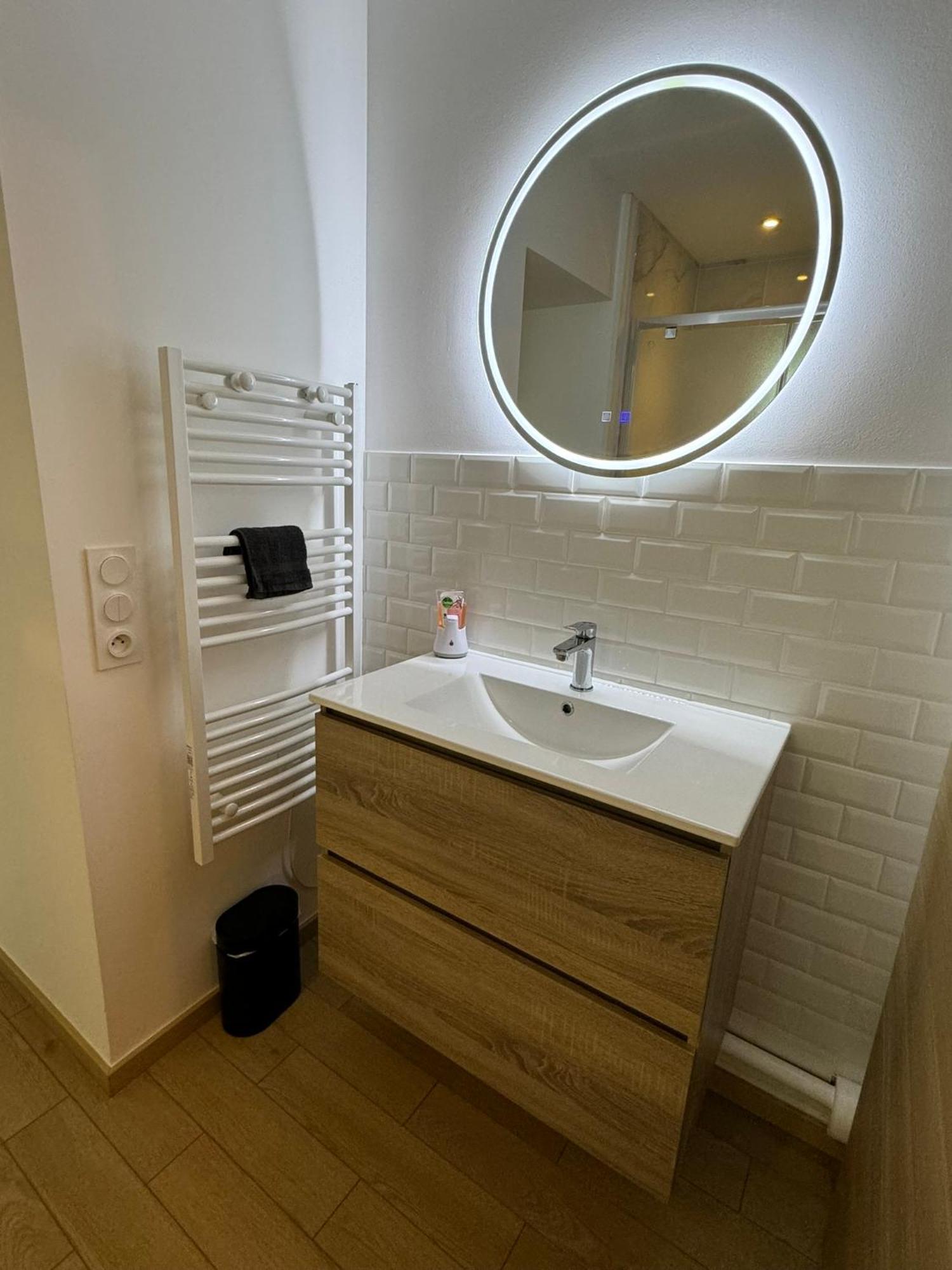 Appartement En Centre-Ville - Local Velos Disponible Mayenne Zewnętrze zdjęcie